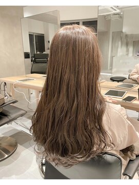 ガリカ 渋谷(Gallica) 【穂乃華】大人かわいい艶髪ロング/透明感ミルクティーベージュ