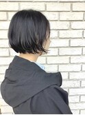 軽ボブ×黒髪
