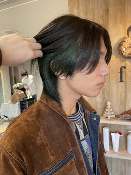 フィル(fil.) センターパートウルフ×インナーグリーン