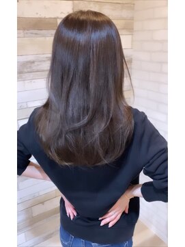 マーリャヘアー(mallia hair) レイヤースタイルレイヤーカットロングレイヤー小顔スタイル