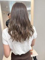 エウペ 渋谷(WEUPE)&nbsp;斜めバング/グレージュカラー/デザインカラー/シルキーベージュ