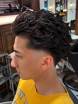 メンズサロン EIGHT MEN 北千住店【エイト】 テーパーフェードオールバック