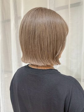 リュミエ ドゥ マッシュ(Lumier de mashu) 【大阪/梅田/茶屋町/中崎町】シルバーベージュ/ヘイリーボブ