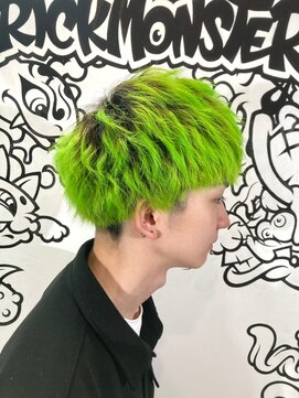 トリックストア(TRICK STORE) 【派手】【心斎橋】海外　メンズカット　蛍光カラー