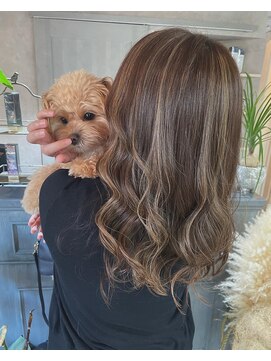 アンシュシュ(UN CHOU-CHOU) コントラストハイライト