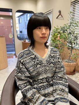 リン(Lin) 重めバングウルフ