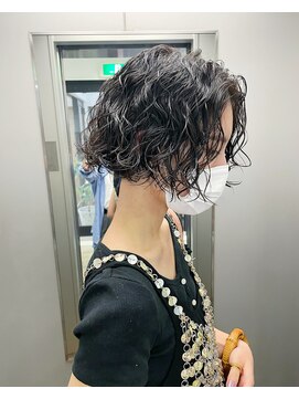 ナループロアボタン(Nalu pu loa BOTAN) ボブパーマ/黒髪パーマ/切りっぱなしボブ/ショートボブ