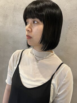 ザ ラボ アングゥ(The Labo ungu) ステップボブ／髪質改善カラー／地毛風ストレート