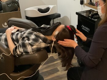 ヘアーデザインスペース リプル(hair design space Ripple)の写真/健やか美髪は整った頭皮環境から。[Ripple]で叶えるフルフラット個室の贅沢スパ♪眼精疲労の改善にも◎