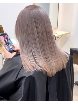 トト 船橋店(toto.) 黒髪/グレーベージュ/レイヤーロング/前髪パーマ[西船橋/津田沼]