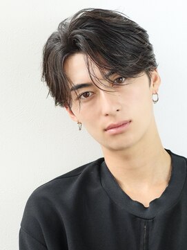 オーシャントーキョーハラジュク(OCEAN TOKYO harajuku) 韓国ヘアカルマパーマコンマバングセンターパート黒髪ニュアンス