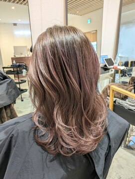 ナンバースリー 溝の口店(Number Three) ピンクグレージュ【N°3溝の口】