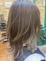 ヘアーラウンジ アンフィ 井土ヶ谷(Hair Lounge Anphi)&nbsp;メタルスモーキーインナーカラー&くびレイヤー