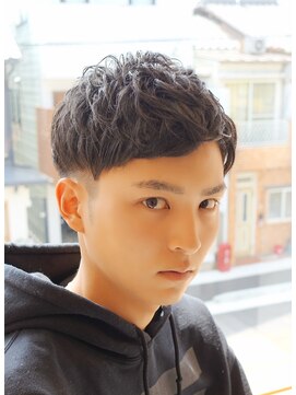 アトニス(Atonis) ツーブロックショート