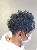【Quartett】ツーブロック刈り上げ　アップバング　強スパイラル