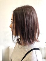 ペネロープ(Penelope)&nbsp;［新宿］外ハネ/レイヤーボブ/ピンク系