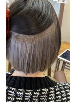 リシェ(reche) ショートボブ+シルバーインナーカラー+髪質改善トリートメント
