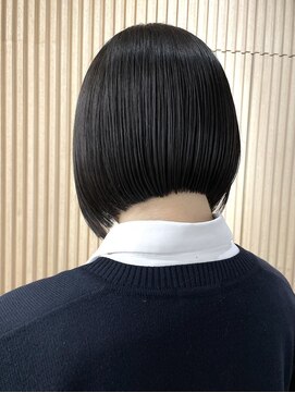 ロンドプロフィール 浦和(Lond profil) ワンカラーでできる艶感アップ！アッシュカラー　ミニボブ