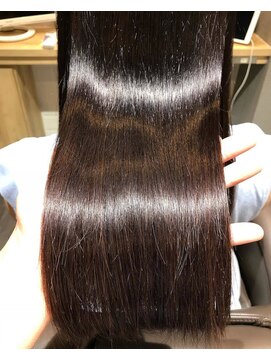 カミケンガレリア(kamiken. galleria) 潤いやわらかまとまる艶髪ゴワつき改善【カミケンガレリア】