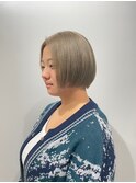 グレージュ/前上がりぱつっとボブ