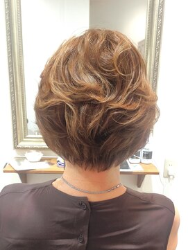 ヘアー グリーン(hair green) 40代50代60代/ふんわりショート/パーマショート/大人ショート