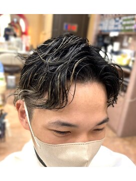 プラーナ 登別店 ツーブロック+パーマ