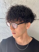 ジーニー 新百合ヶ丘(Genie) フェザーパーマサーフカール刈り上げセンターパート