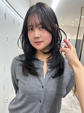 エトワール(ETOILE) オリーブカラー/レイヤーカット/ハッシュカット