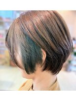 マニス(manis)&nbsp;ショートボブイヤリングカラー