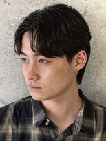 ゼンコー アオヤマ(ZENKO Aoyama)&nbsp;センターパートフェザーカルマニュアンス毛流れパーマ