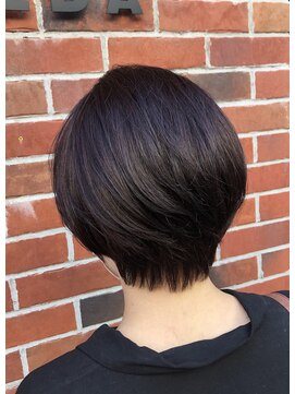 シェノン 梅田(CHAINON) すっきり小顔ショートボブ