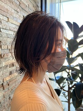 メゾン アヴァロ(Maison Avallo) 柔らかさが引き立つシースルーレイヤーボブ