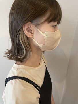 クム(QUMU) インナーカラー×ホワイトベージュ