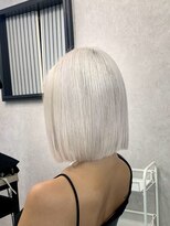 ロウル 渋谷(LOWRL)&nbsp;切りっぱなしボブ/ホワイトカラー/ケアブリーチ