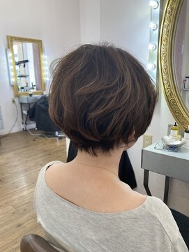 コワファースト 別府 丸みショート×ベージュ