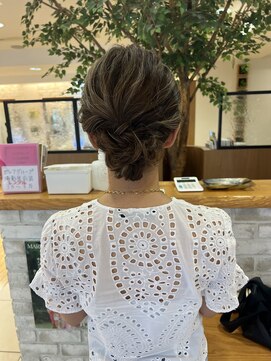 エルパティオ(EL PATIO) ヘアセットシニヨン