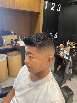 フランクスバーバー アンド ビアークラブ(FRANK'S BARBER and BEER CLUB) ミドルハイスキンフェザーアップF