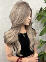 ロウル 渋谷(LOWRL)&nbsp;ホワイトミルクティー/ケアブリーチ/シールエクステ