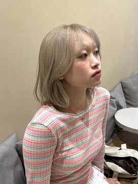 ネロ ヘアサロン ネイビー 渋谷(NERO HAIRSALON NAVY) 【近藤真帆】ミルクティーベージュ　ボブレイヤー　ブリーチ