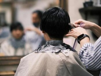 エンヴィ (envy hair design)の写真/忙しいあなたのために、速さとクオリティを両立。清潔感のあるスタイルで第一印象アップ。平日夜もOK！