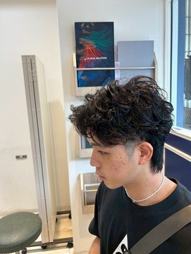 アンソル オブ リシェール(N'SOL of RICHAIR) サーフカール/フェザーパーマ/センターパート/黒髪/南越谷