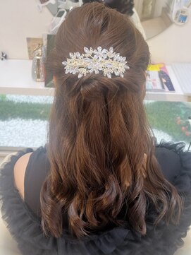 エミュ 中央駅店(eMu) 【フワフワヘアアレンジ】ハーフアップヘア.*