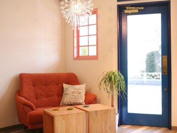 レディステディゴー(Ready Steady go)の写真/一人のスタイリストが仕上げまで担当するから、周りを気にせずにゆっくりとサロンタイムを堪能できる♪