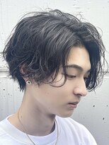 レタッチバイフィフス(RETOUCH by fifth)&nbsp;原宿シャドーパーマ毛流れヘアセンターパート大人色気ヘア30代
