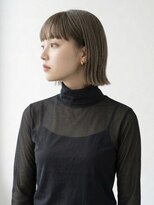 キビト(kibito) 外ハネボブダークグレージュワイドバングぱっつん前髪曙橋30代