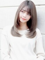 アンド ストーリーズ(&STORIES)&nbsp;30代40代におすすめミディアムアッシュブラウンレイヤー小林匠太