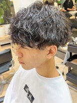 ウェイビーエフティフィフス 横浜西口(WAVEY ft.fifth)&nbsp;波巻きスパイラルツイストスパイラルパーママッシュメンズヘア