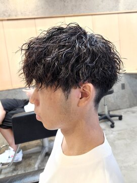ニアウ 伊勢崎連取店(Niau) 刈り上げマッシュ波巻きパーマツイストスパイラルパーマメンズ