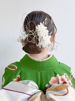 トルネード(TORNADO)&nbsp;振袖ヘア水引きアレンジ金箔ヘア卒業式シニヨン K0930