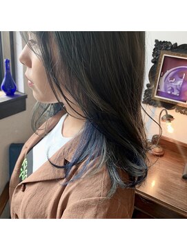 ラクレ(d.la cle) 透け感カーキグレージュとインナーブルー【ラクレ/西大分】